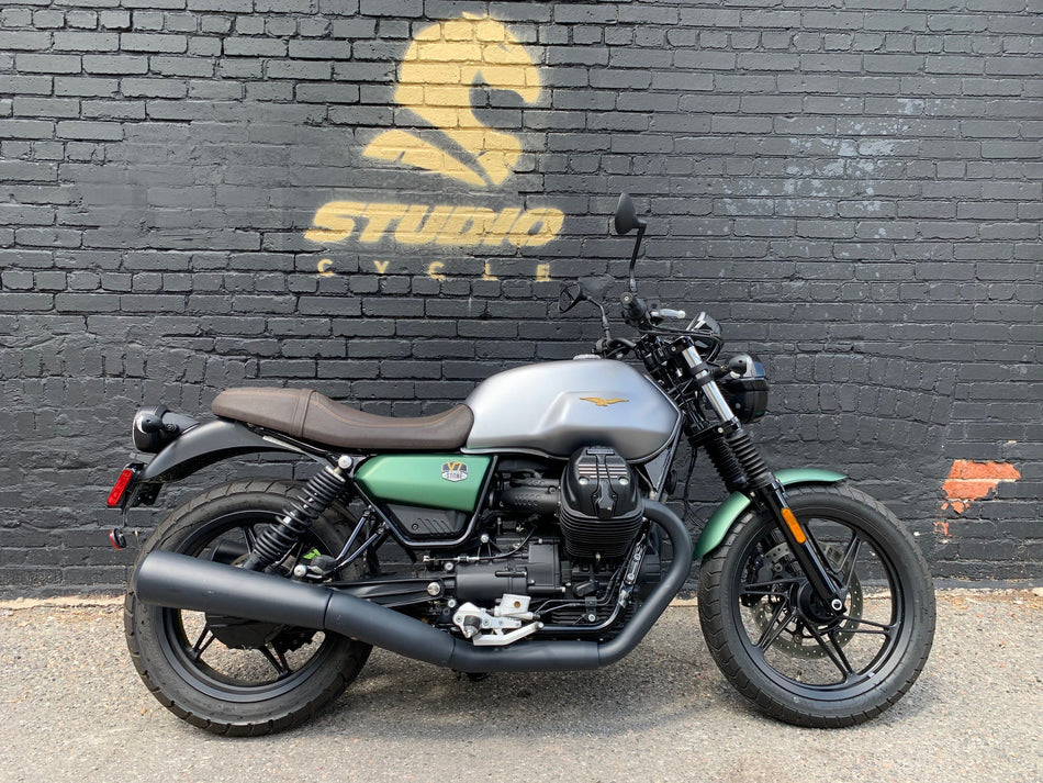 2021 Moto Guzzi V7 Stone - Centenario