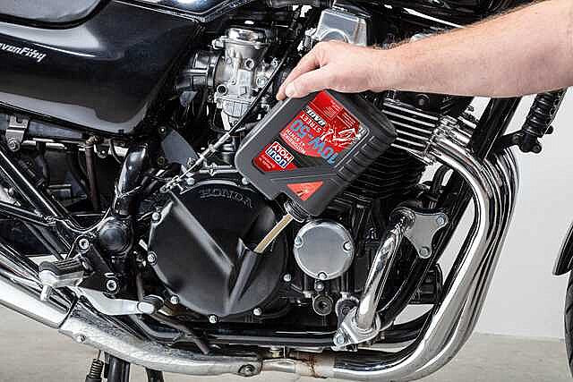 LiquiMoly 4T Synth SAE 10W50 STREET RACE - Studio Cycle