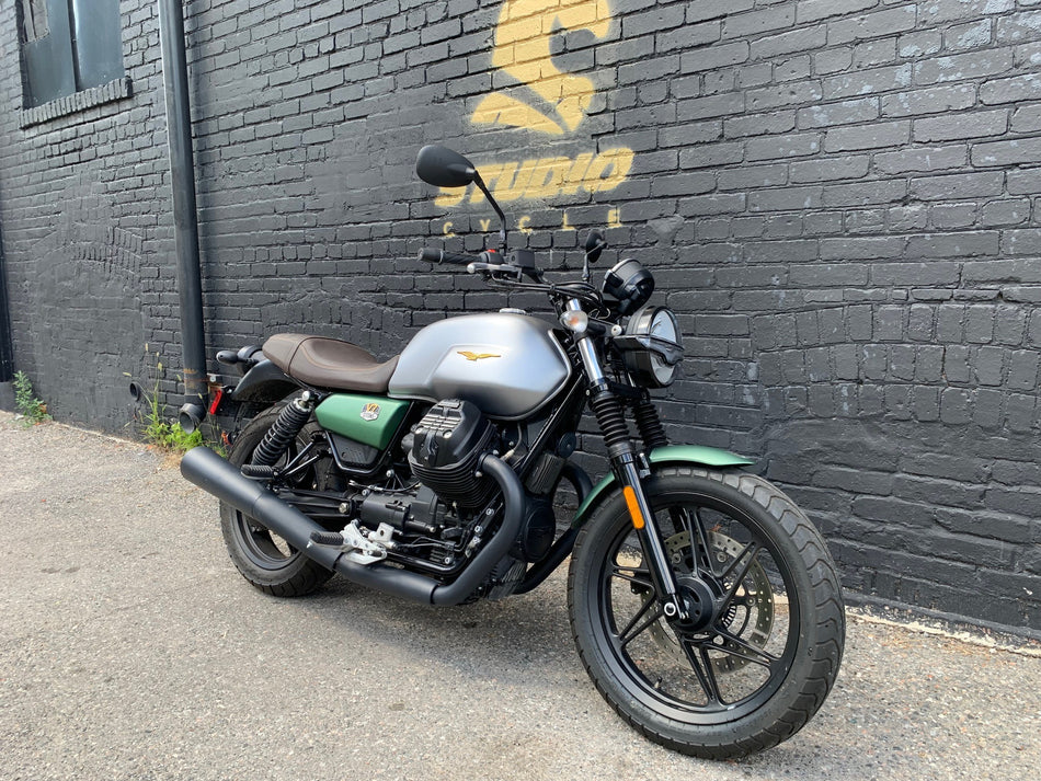 2021 Moto Guzzi V7 Stone - Centenario
