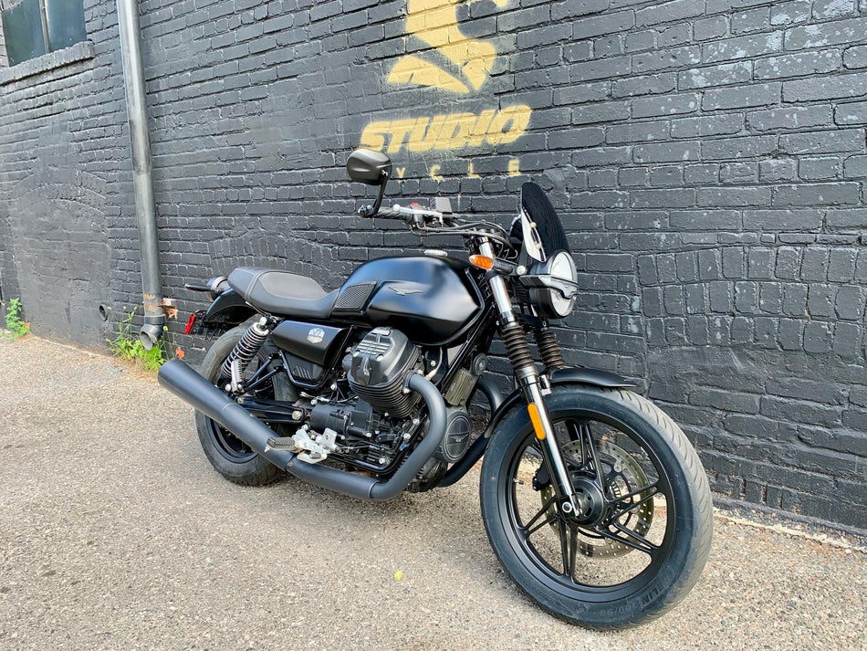 2023 Moto Guzzi V7 Stone  - Nero Ruvido