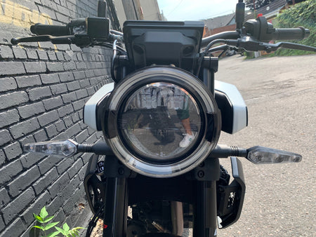 2024 Husqvarna Vitpilen 401 - White Arrow - Studio Cycle