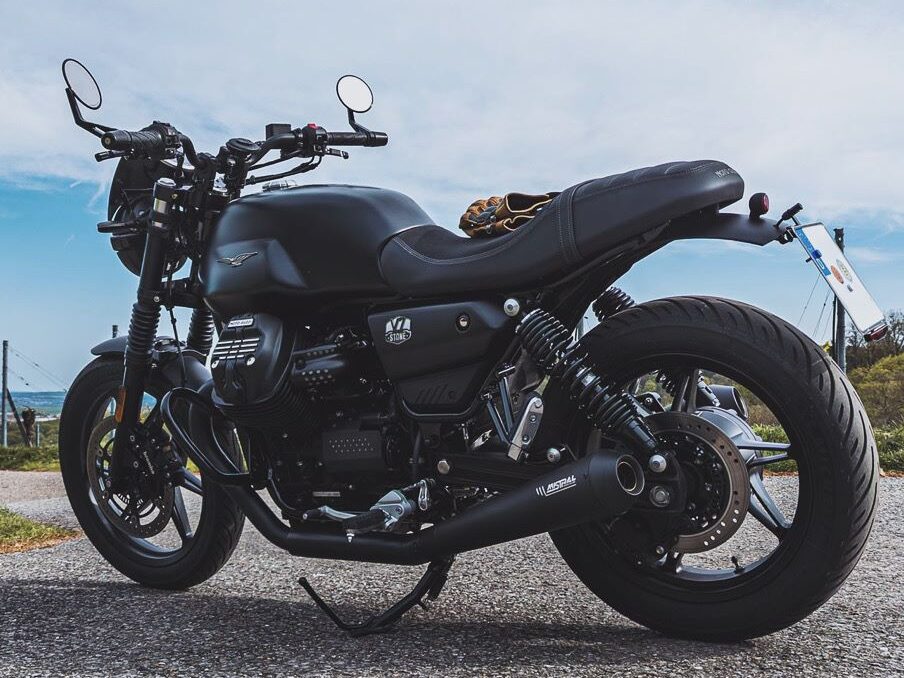 Mistral Short Exhausts - Matte Black Finish - Moto Guzzi V7 850 E5 - Studio Cycle